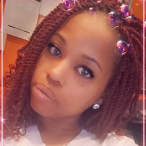 Meet your Posher, Dee dee